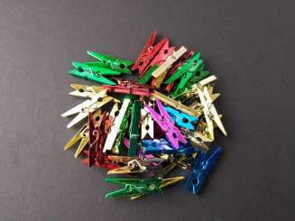 Klammern metallic bunt    2,5cm 200St