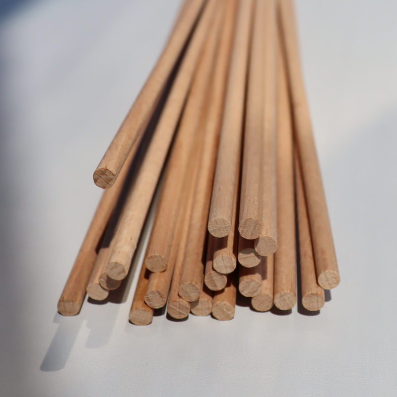 Rundstäbe 10 mm, 1 m lang glatt, Buche
